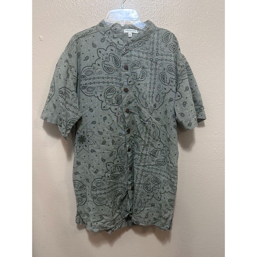 Earthbound Trading Co. Medium M Button Up Shirt Paisley Pattern Short Sleeve‎